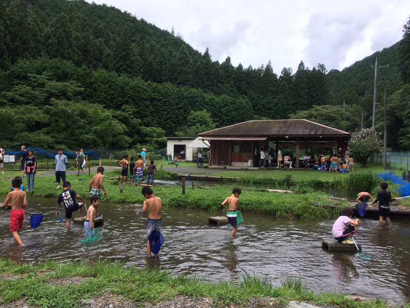 【栃木の水遊び】蓬山フィッシングセンターでマス釣りとアウトドア体験